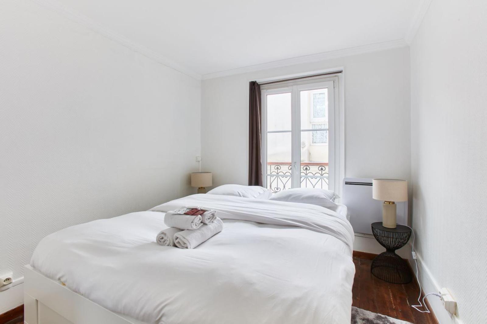 Апартаменты Cosy Montmartre 2Br Париж Экстерьер фото
